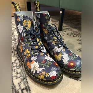 Doc Martens Blue Floral Boots Perfect Condition RARE Size 9